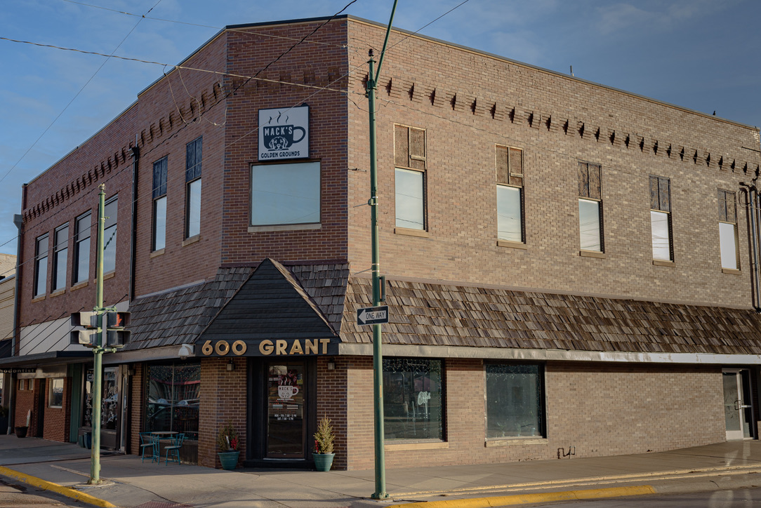 Mack's Golden Grounds